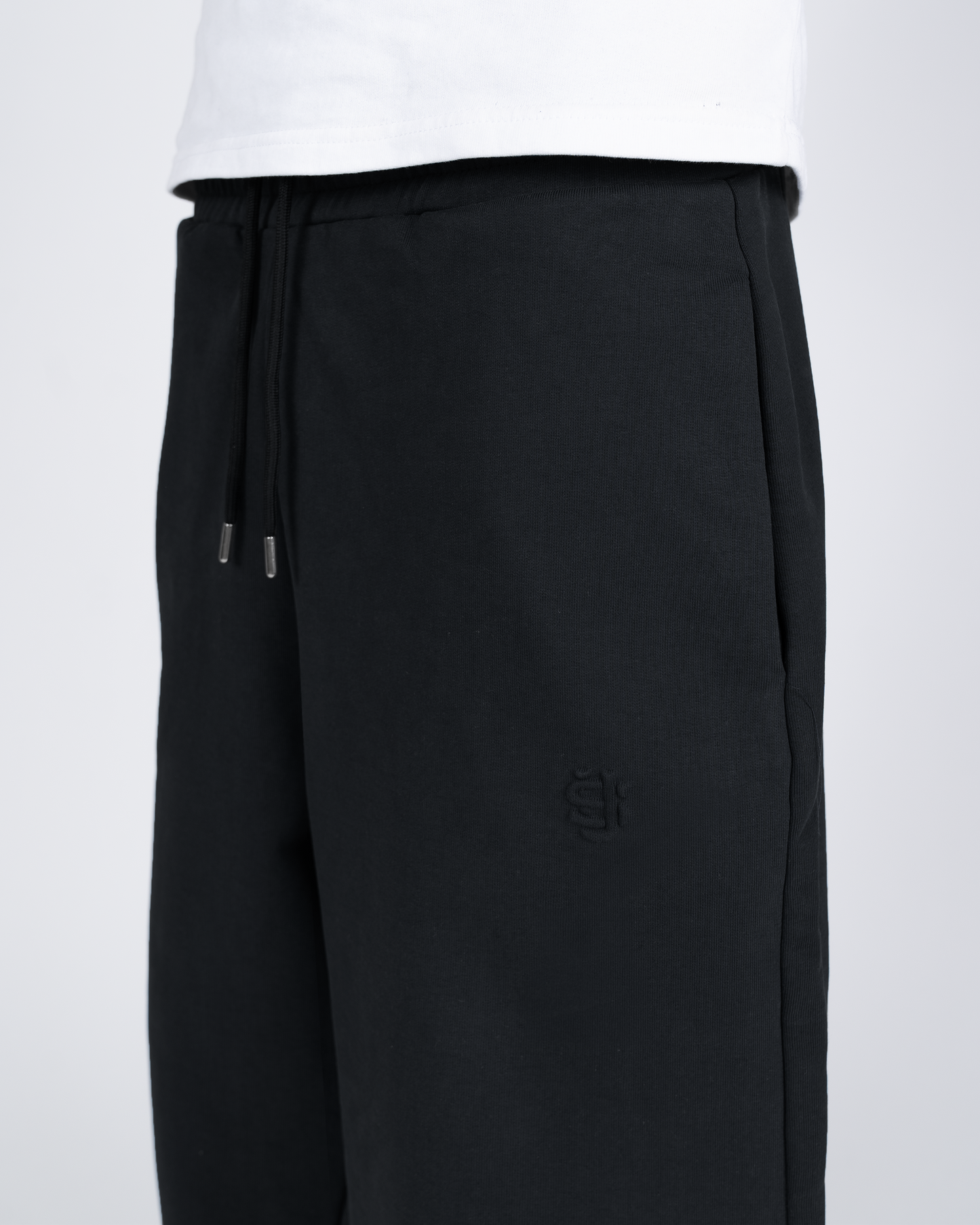 SU ZIP JOGGER - BLACK
