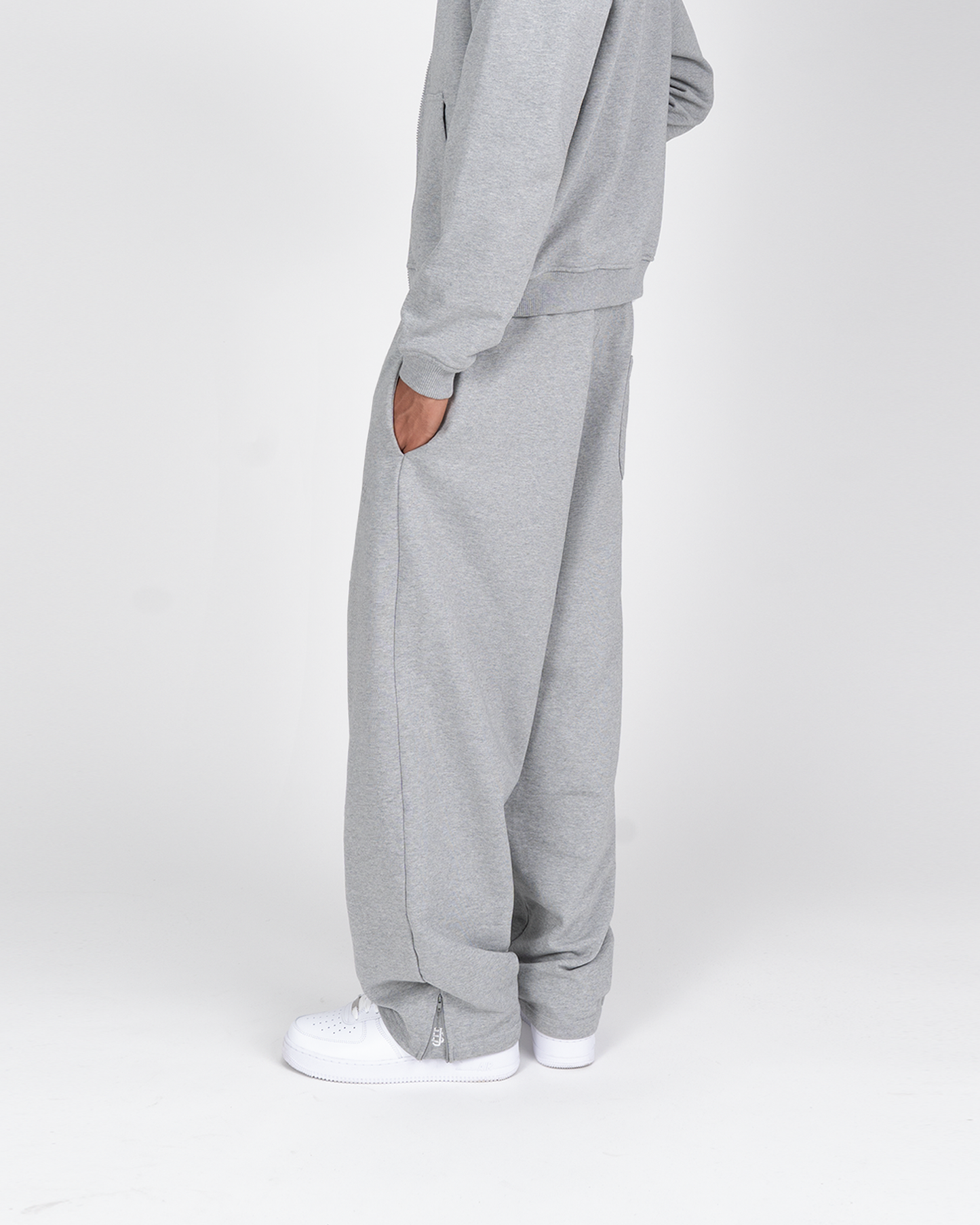 SU ZIP JOGGER - GREY