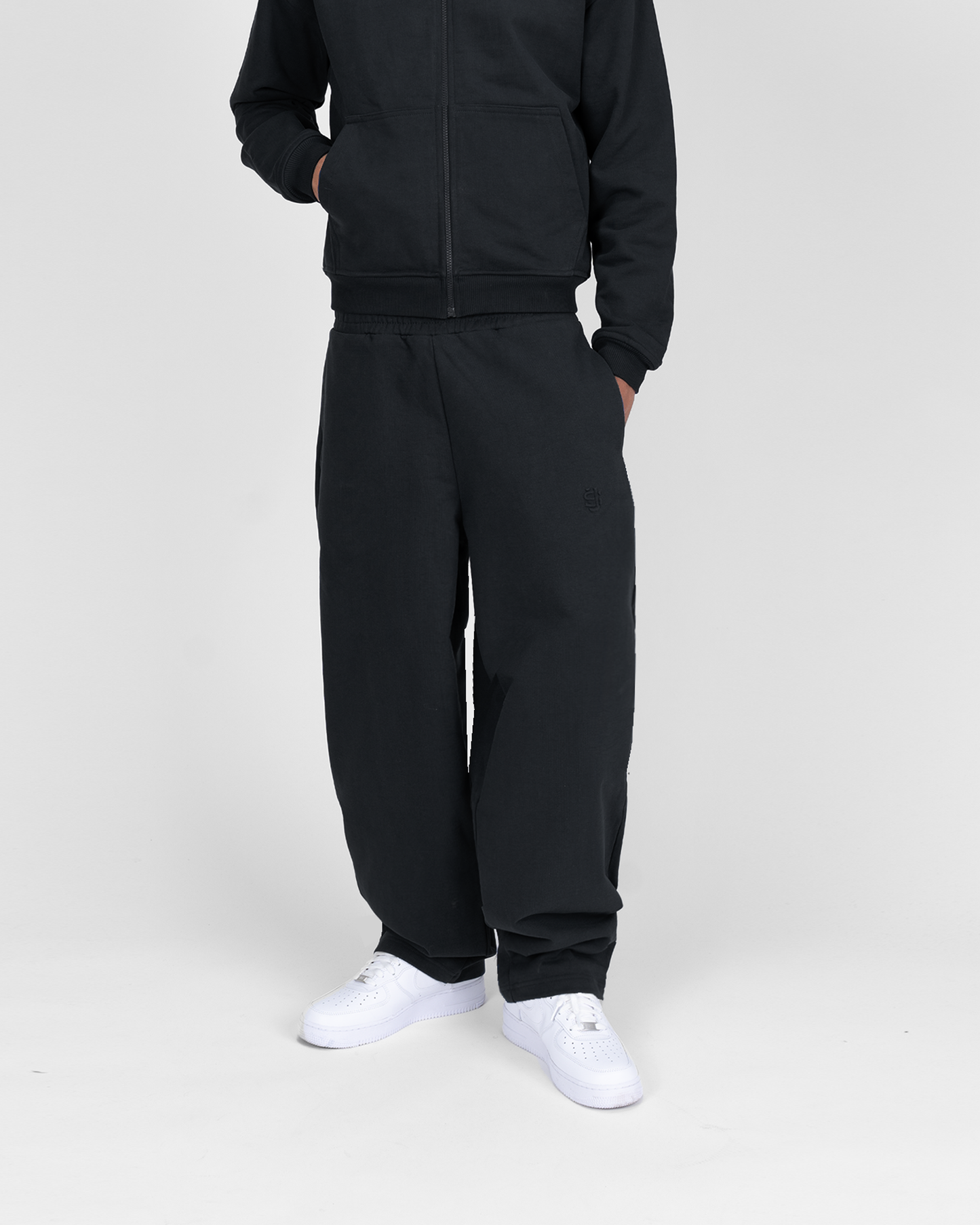 SU ZIP JOGGER - BLACK