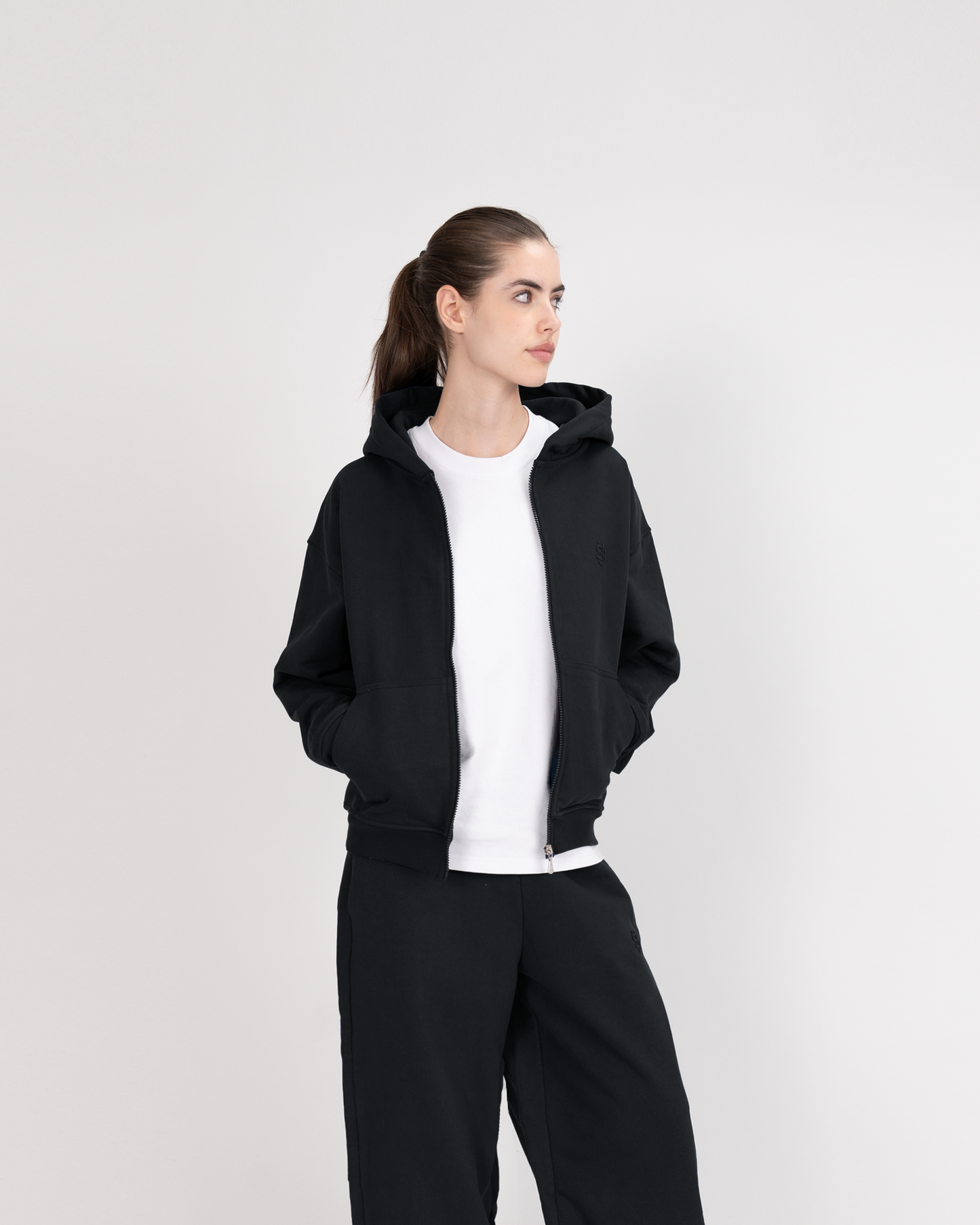 SU ZIPPER - BLACK