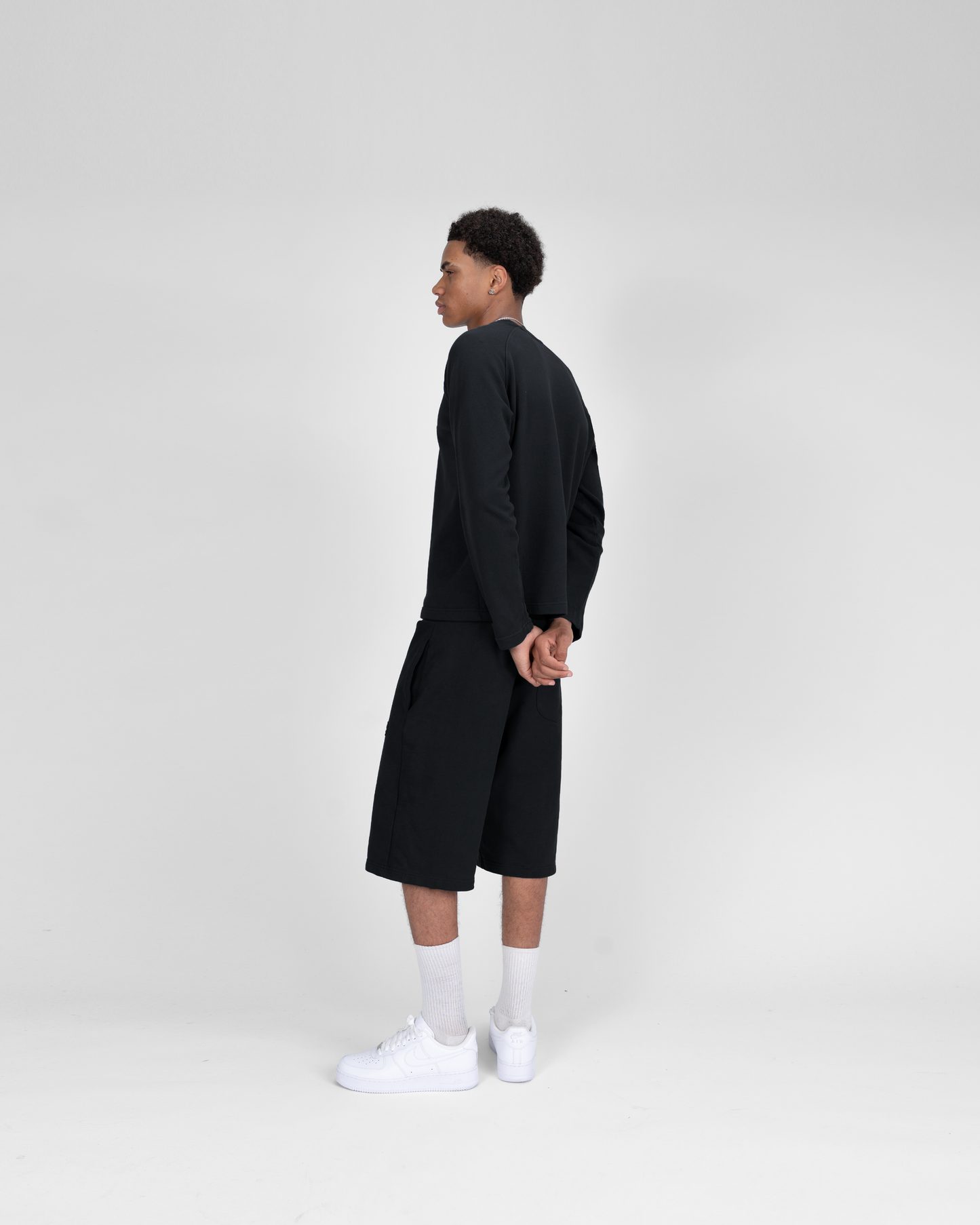 SU LONGSLEEVE - BLACK