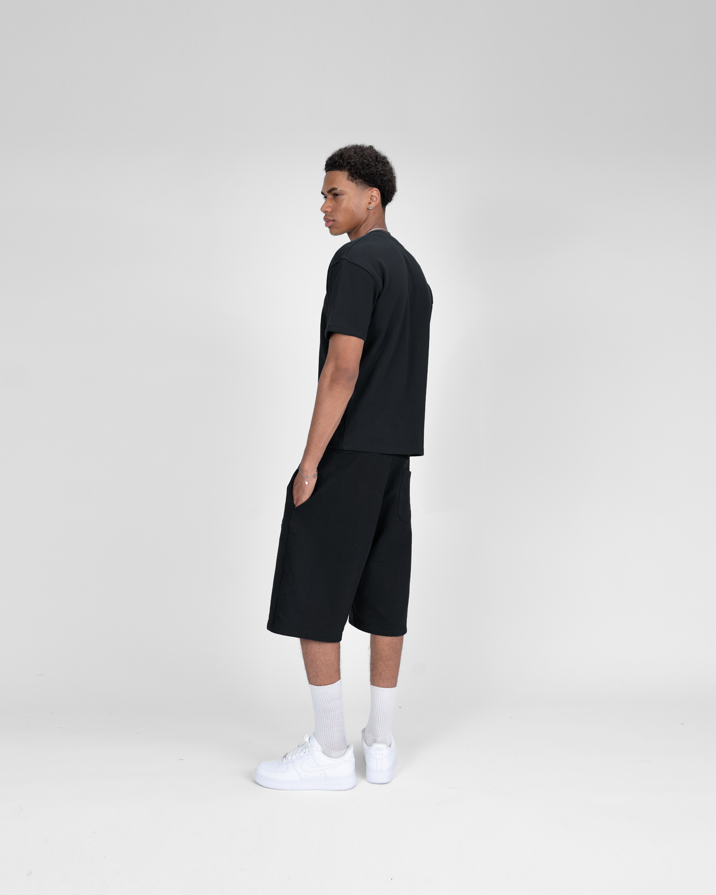 SU REGULAR T-SHIRT - BLACK