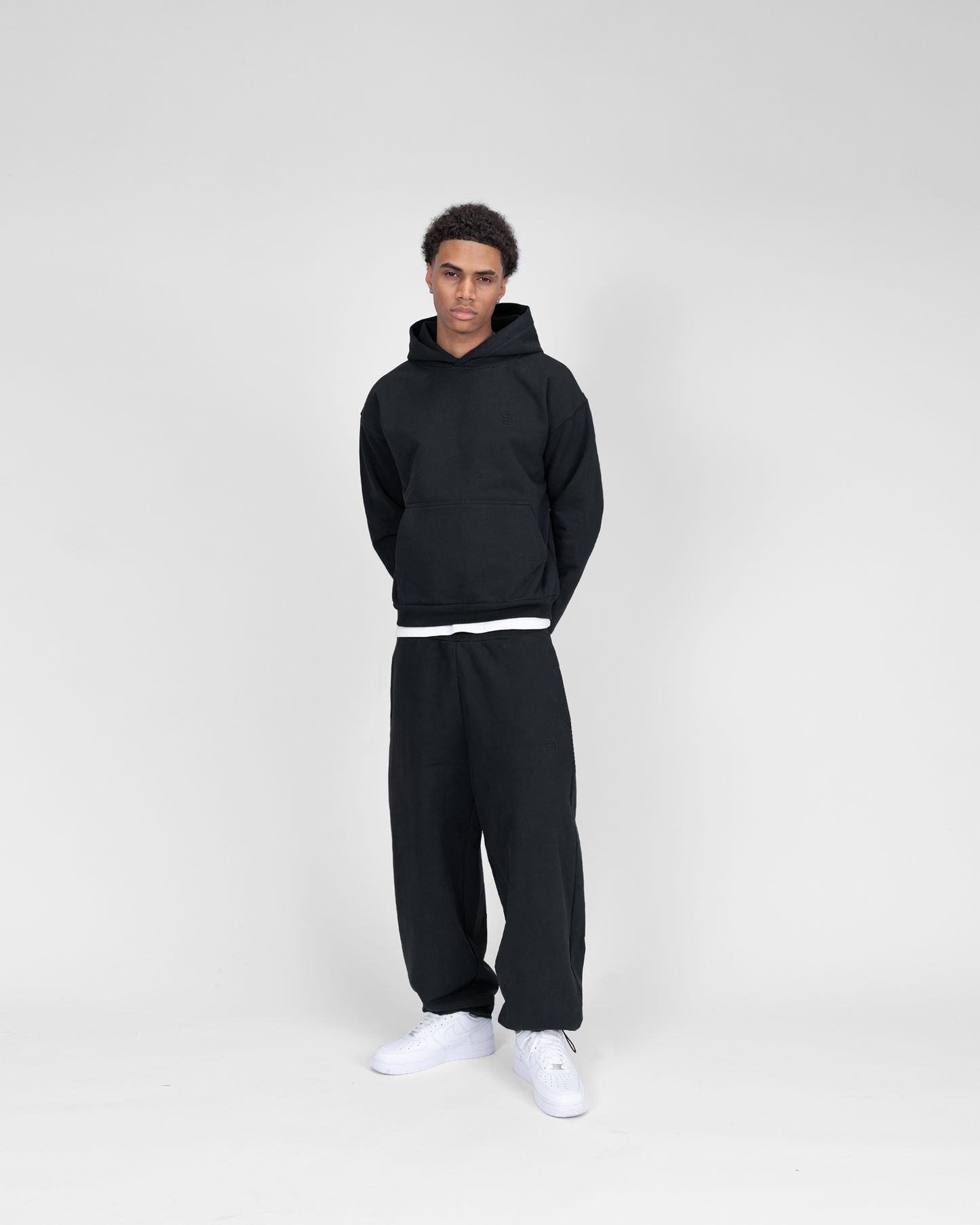 SU BASIC JOGGER - BLACK