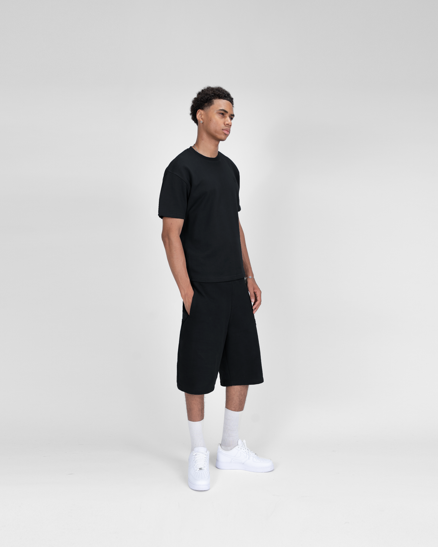 SU REGULAR T-SHIRT - BLACK